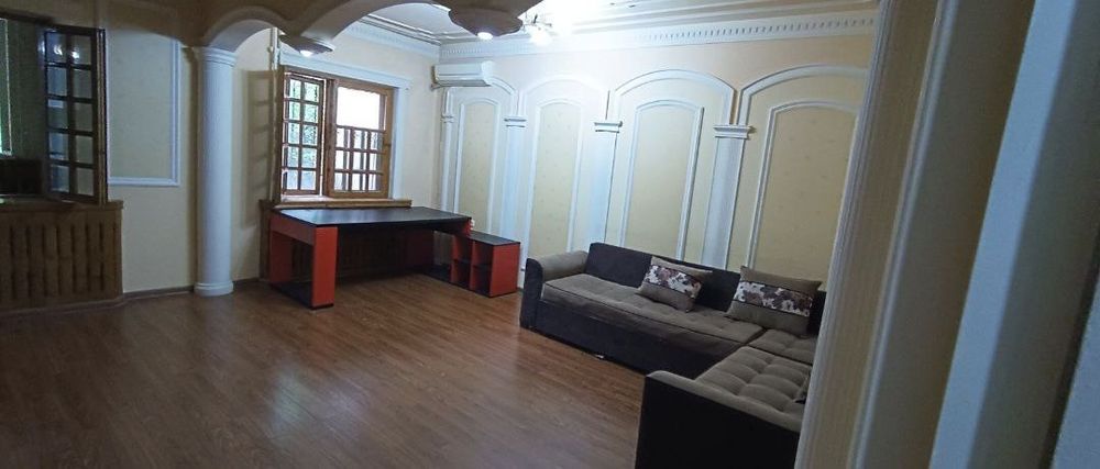 Продается 4/1/5 квартира ТТЗ Ахмад Югнаки