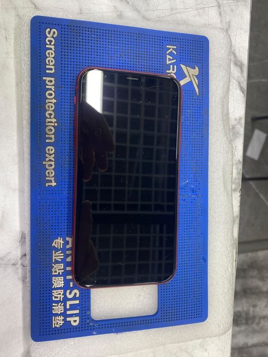 Продаю айфон 11 бу