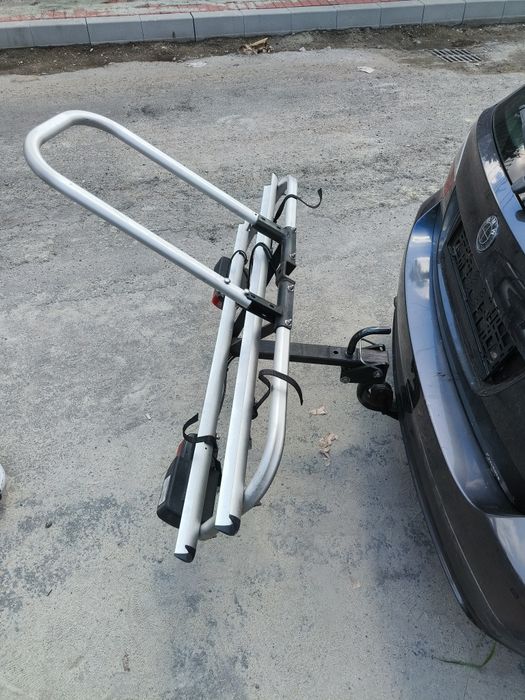 Suport auto biciclete pe carlig