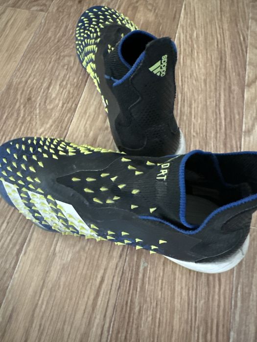 Адидас предатор сороконожки