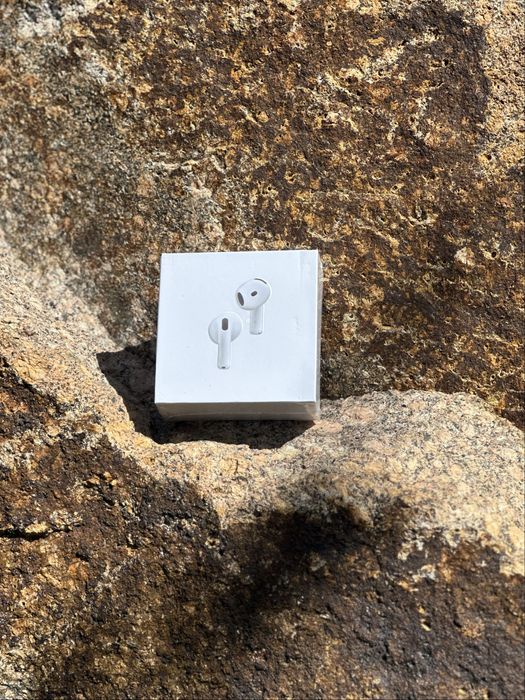 Airpods 4 ( новые в коробке )