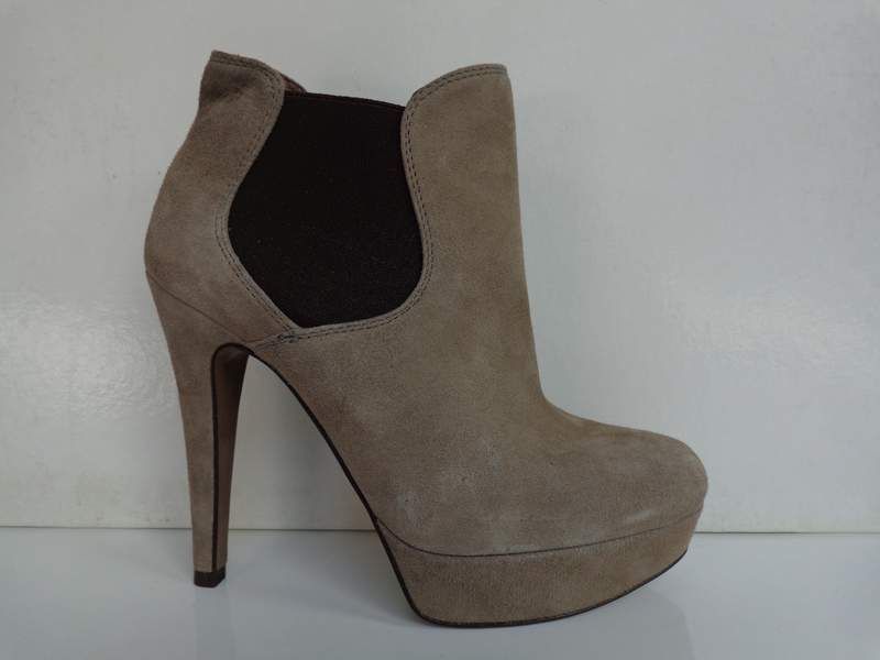 Ghete dama din piele