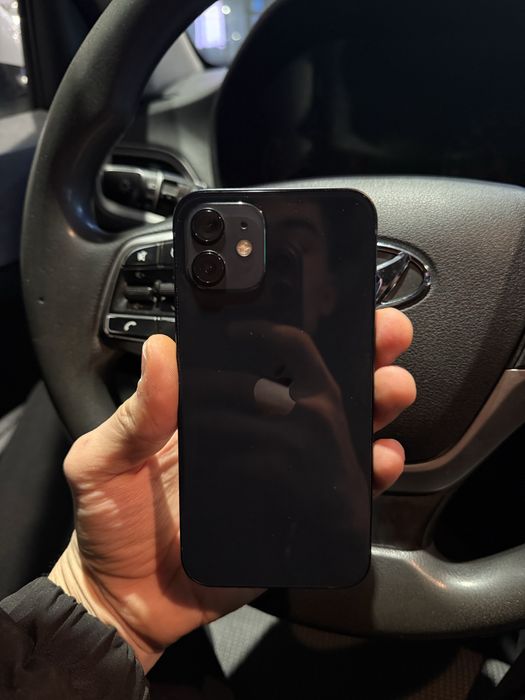 iPhone 12 с коробкой