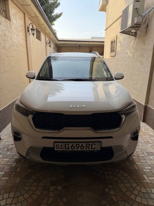 KIA Sonet продается 2000 км