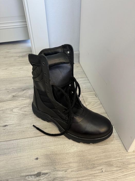 Продам берцы 42 р летние новые