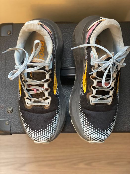 Brooks Caldera 40