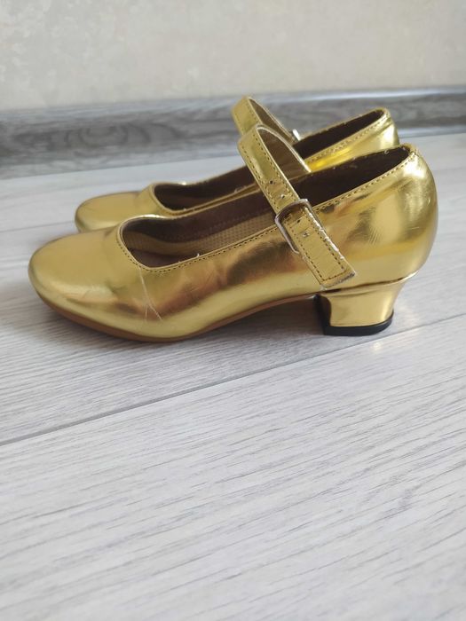 Туфли детские для девочек