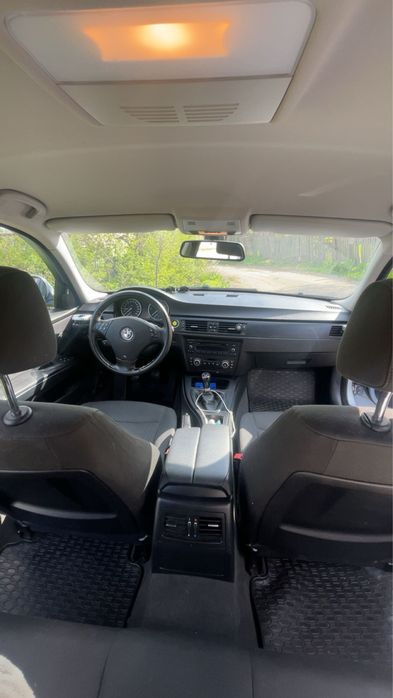 BMW 3 Series 2010 — imagine 5