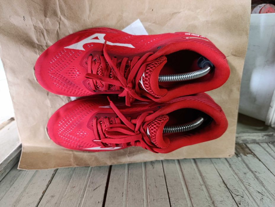 ''Mizuno Wave Shadow 3''оригинални мъжки маратонки 43 номер