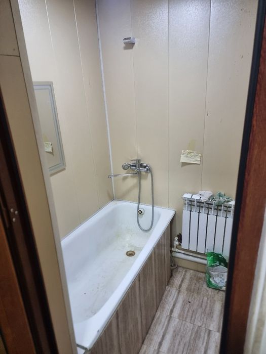 2 etaj 2 xonalik uy sotiladi