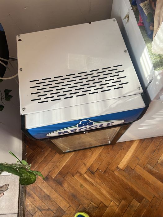 MEGLE хладилник- витрина