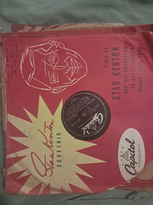 Английски плочи за хора които разбират има още