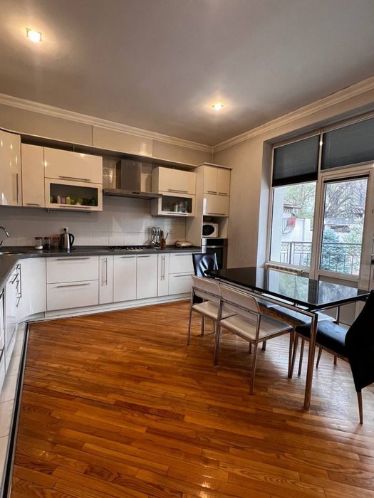 Продается Евродом Яккасарай 7 соток, 6 комнат Ивлева