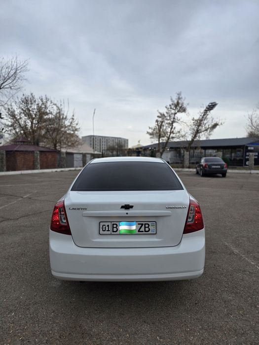 Lasetti avtomat vikup