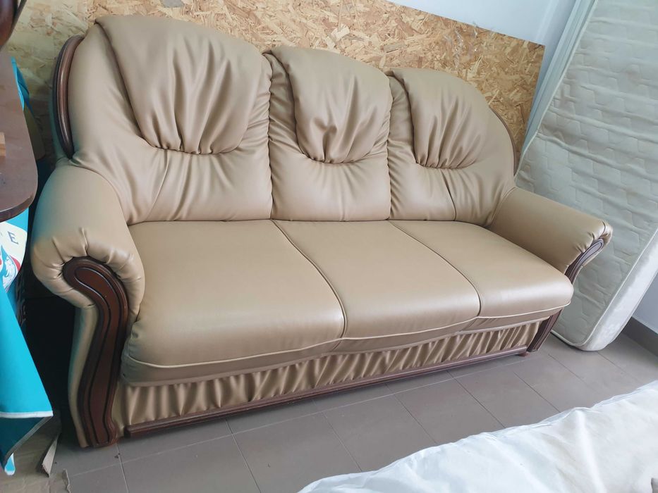 Canapea neextenibila 3 locuri-Piele-import