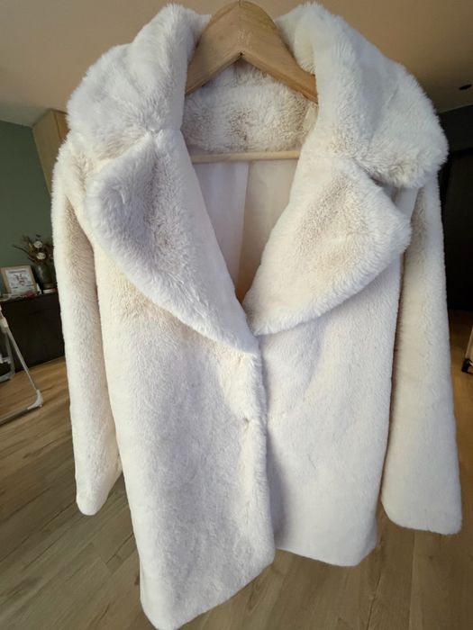 Преходни палта родходящи за сезона