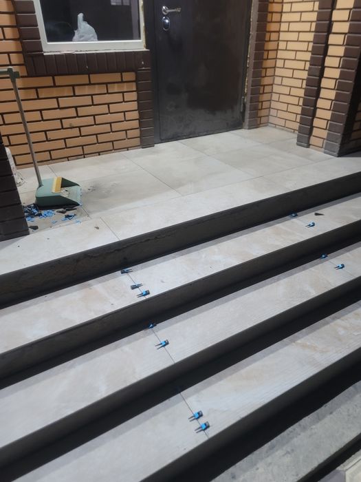 Укладка кафеля,плитки, керомогранита