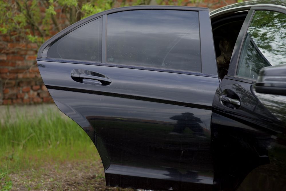 Usa dreapra stanga spate fata Mercedes C CLASS W204 FACELIFT NEGRU C197 bara spate bara fata broasca pompa abs sam față tablou sigurante panou siguran