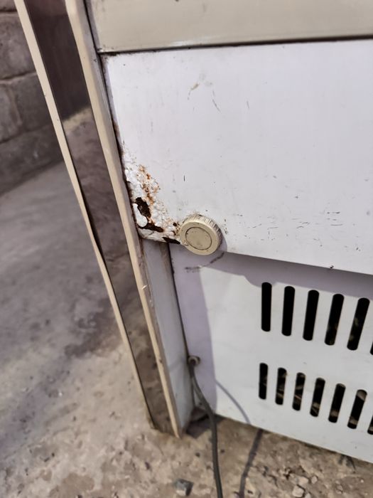 Продам срочна холодильник