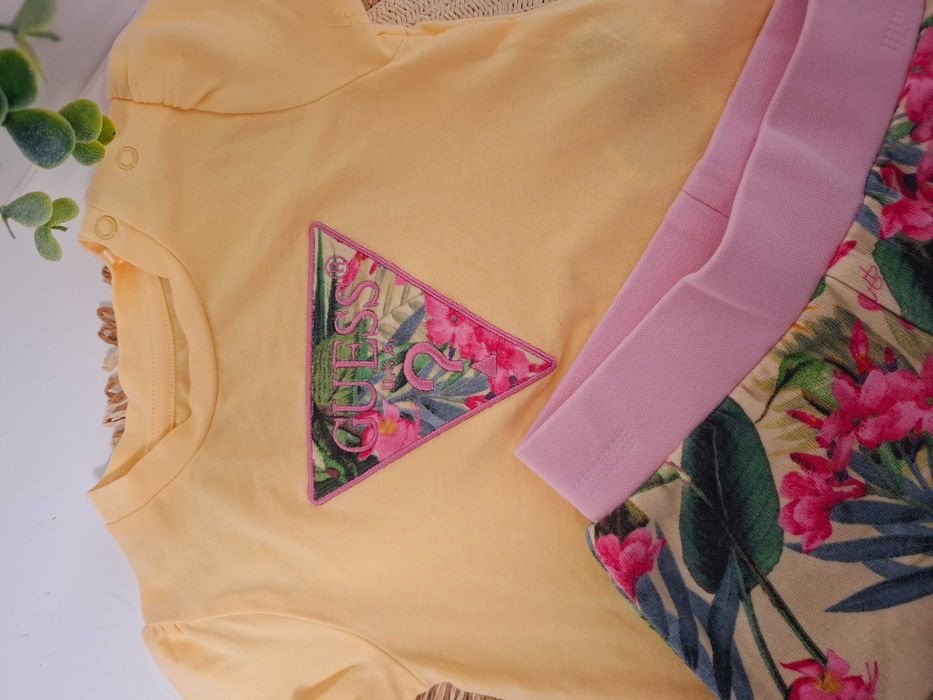 Детски комплектче Guess