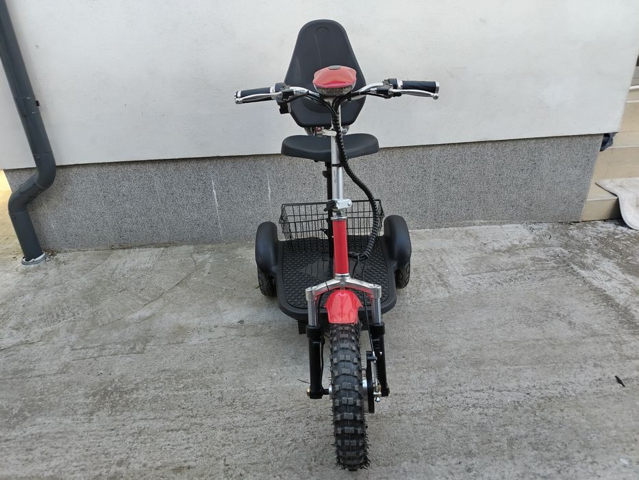 Triciclu scuter electric