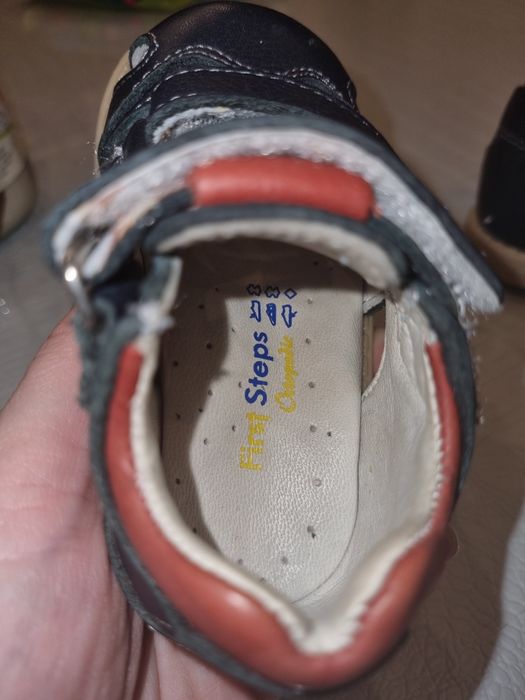 Продам обувь на мальчика