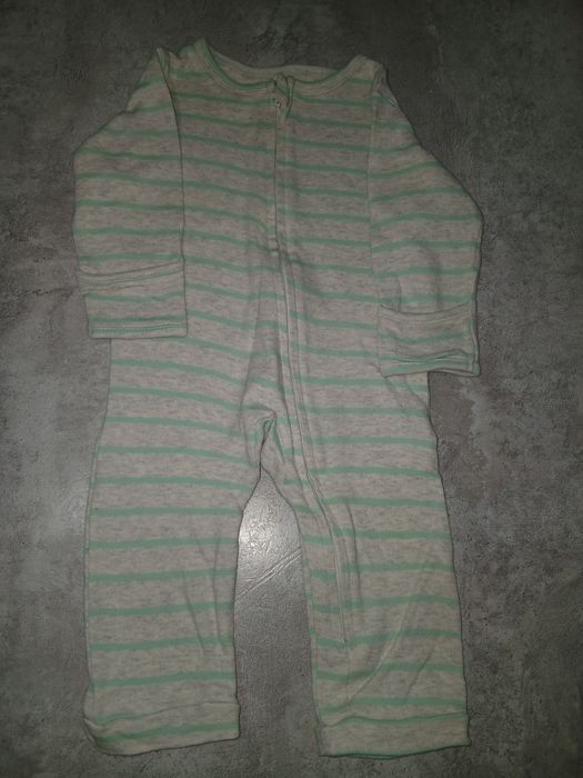 Продам детские вещи