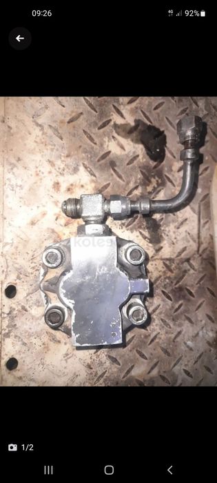 На мини экскаватор КАМАТСУ Насос ИНША