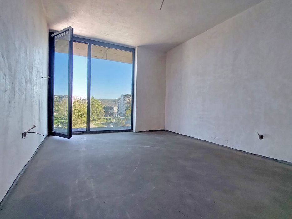 Продава се Тристаен апартамент в Велико Търново, Център - 94 кв.м за 1687 €/кв.м - Снимка #3