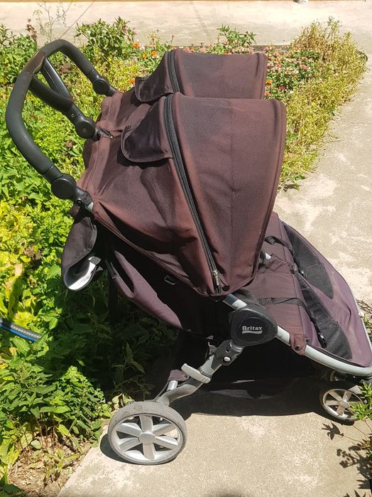 Количка за близнаци