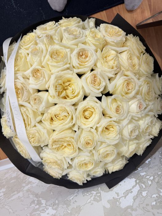 Букет из белых роз