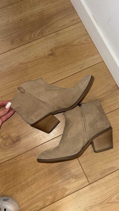 Дамски каубойски ботуши от естествена велур, размер 39