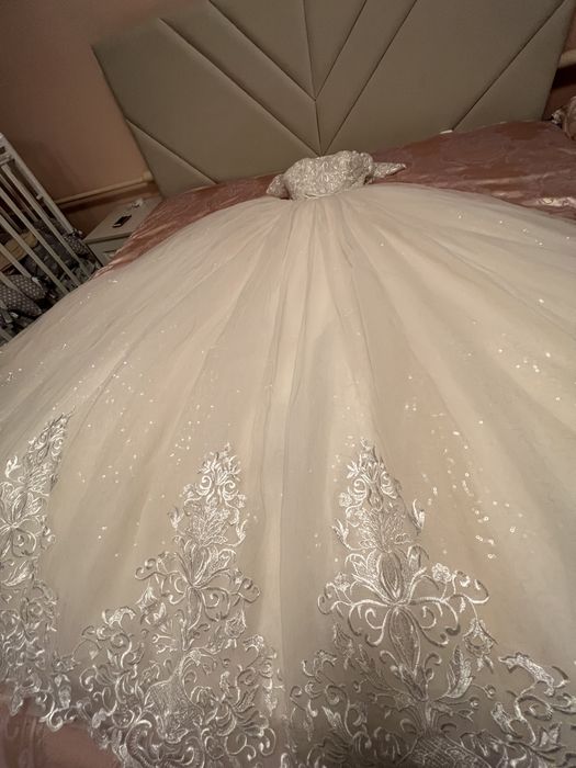 Продам свадебное платье.рр 42-48.