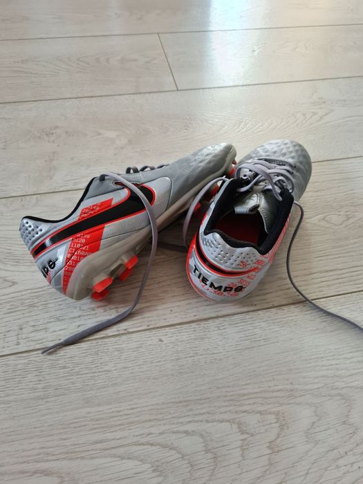 Оригинални Футболни обувки (бутонки) Nike Tiempo 38