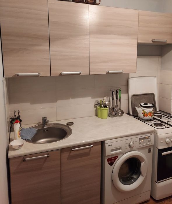 Продам стральную машину Indezit