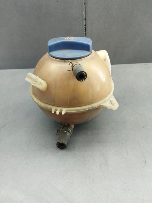Vas expansiune 1J0 121 403 B Volkswagen VW Golf 2002 1.6 MT (105 hp)