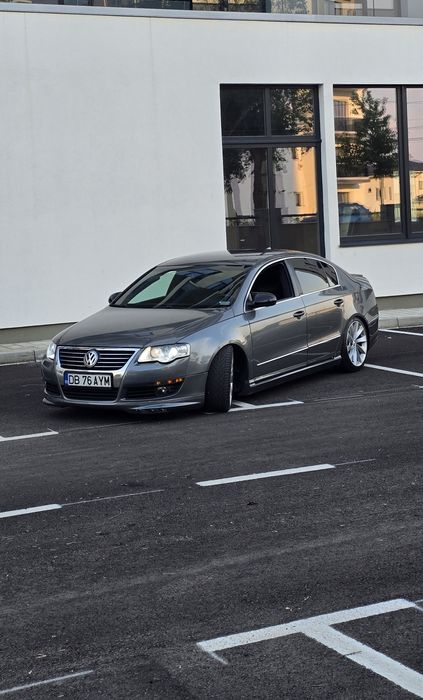VOLKSWAGEN Passat 0
