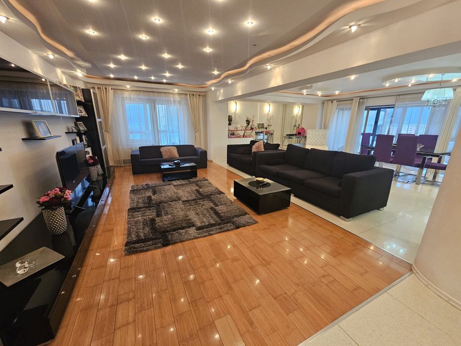 Apartament de Lux cu Panoramă Superbă – Ultracentral - 240 m utili