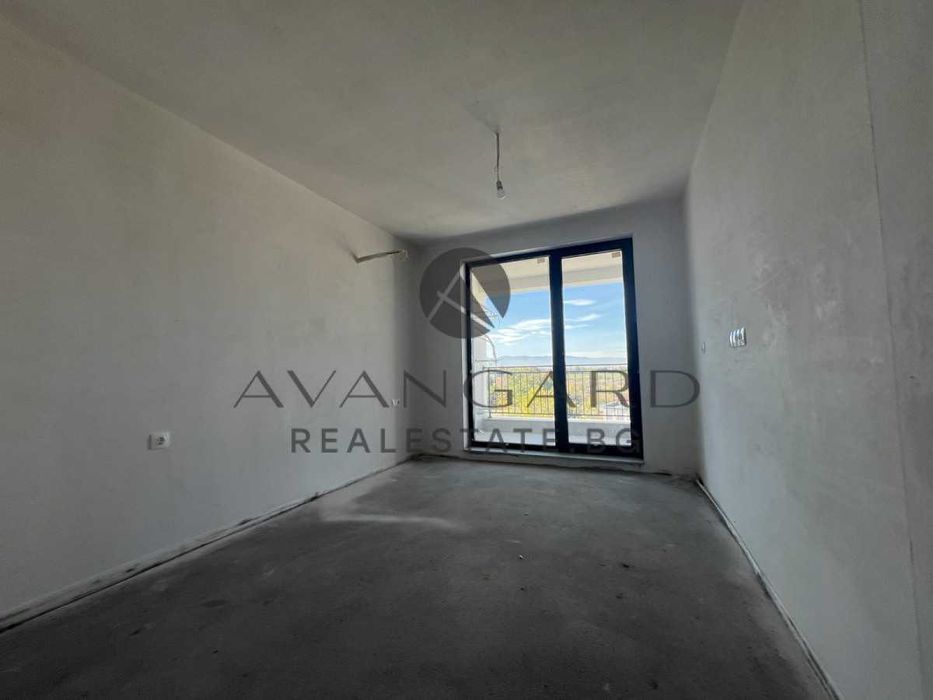 оф.21530 Тристаен апартамент / Кършияка