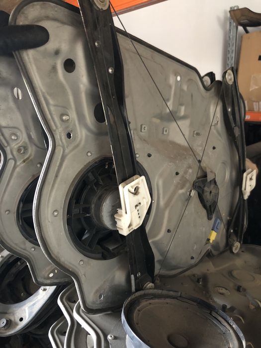 Macara geam usa fata / spate stanga / dreapta Skoda Octavia 2