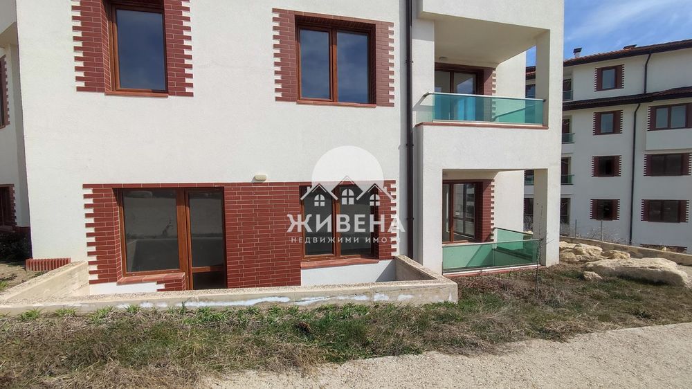 Продавам партерен 2-стаен апартамент, Виница, До ключ, гледка море