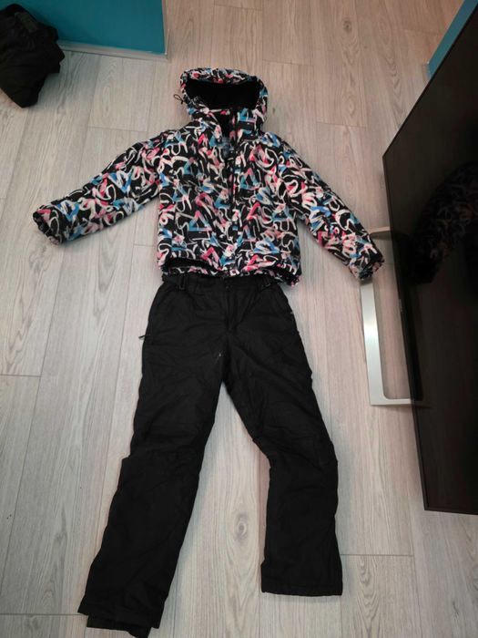 Лыжный костюм для девочки р.146 – отличное состояние,  2 шт