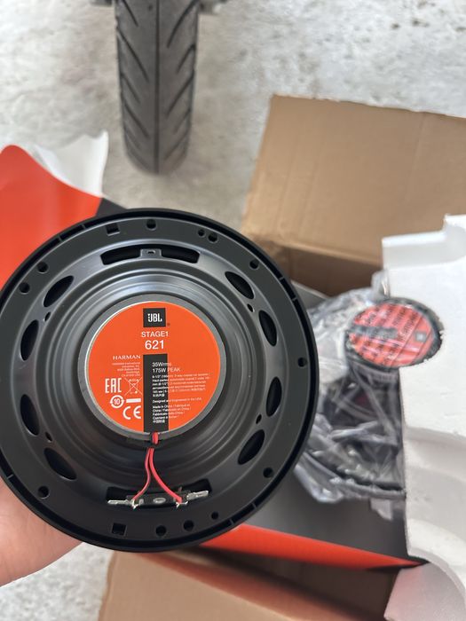 Чисто нови! JBL STAGE1 621