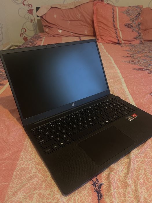 Vand Laptop 15-fcOxxxx 8 gb ram ddr5