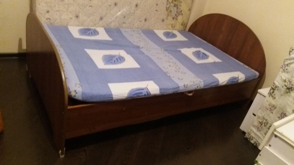 Кровать полуторка