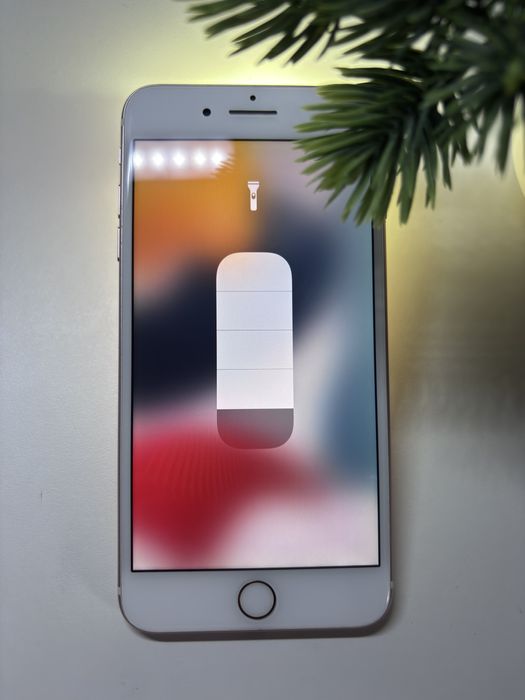 Айфон 7plus в идеальном состояние