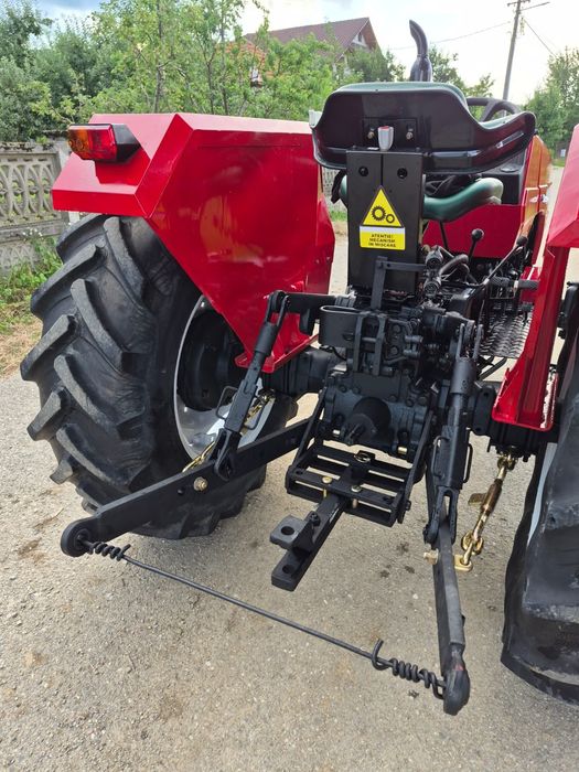 Tractor Universal 453 de Brașov