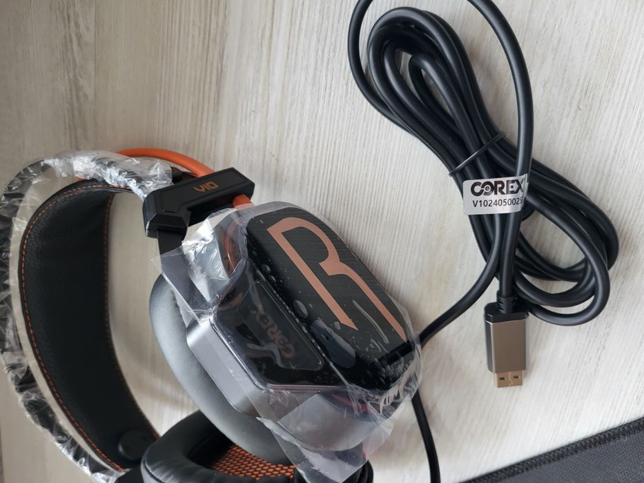 Новые наушники MORADI с LED синий и корич. подсветкой usb moradi