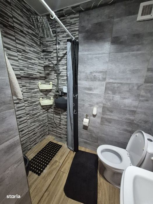 apartament cu 2 camere,terasa de 30 mp,etaj intermediar,zona Vivo