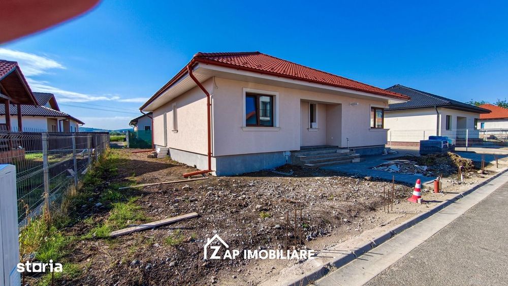 Casă modernă 1 nivel 4 camere  - 500 mp teren - gard inclus